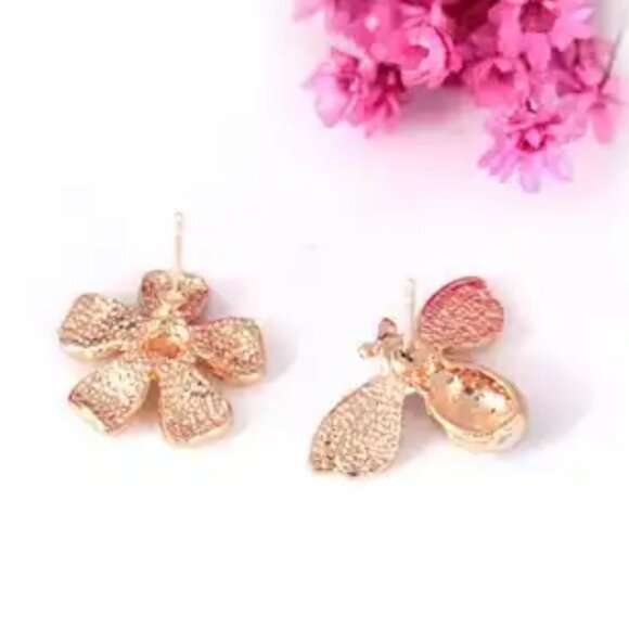 Bee Stud Earrings - Picture 6 of 6